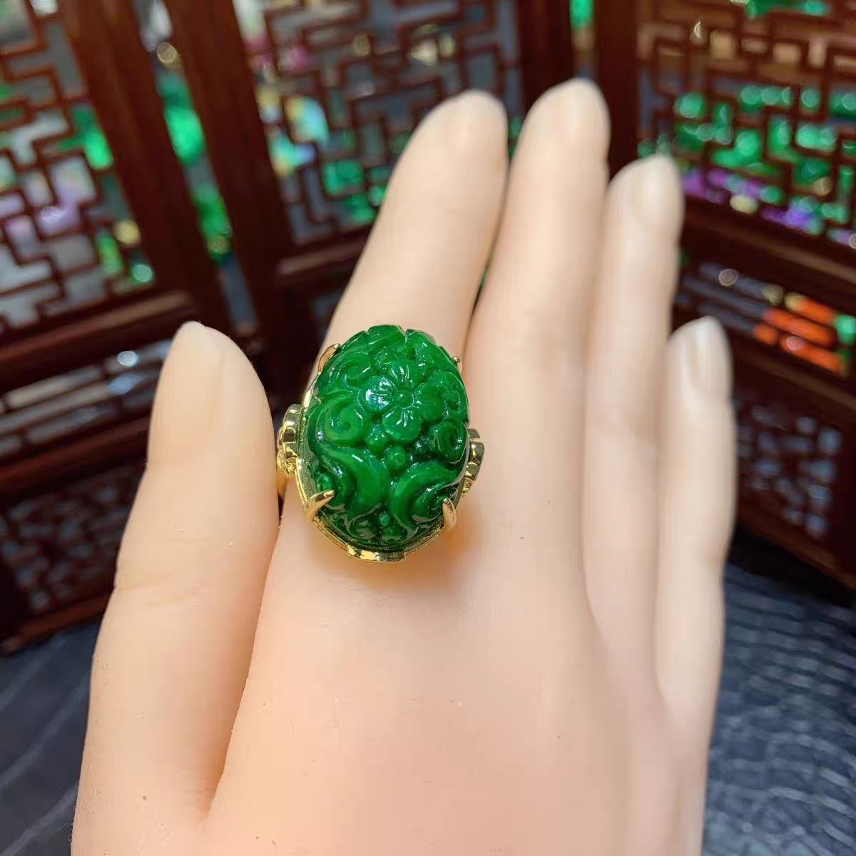 绿玛瑙花朵戒指 Green Agate Flower Ring