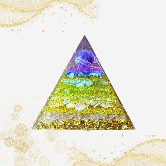 水晶金字塔摆件 Crystal Pyramid Ornament