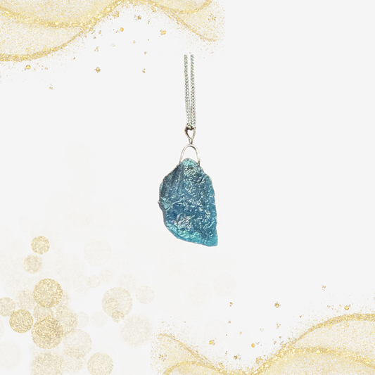 蓝水晶吊坠 Blue Crystal Pendant