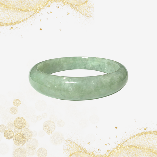 玉手镯 Jade Bracelet